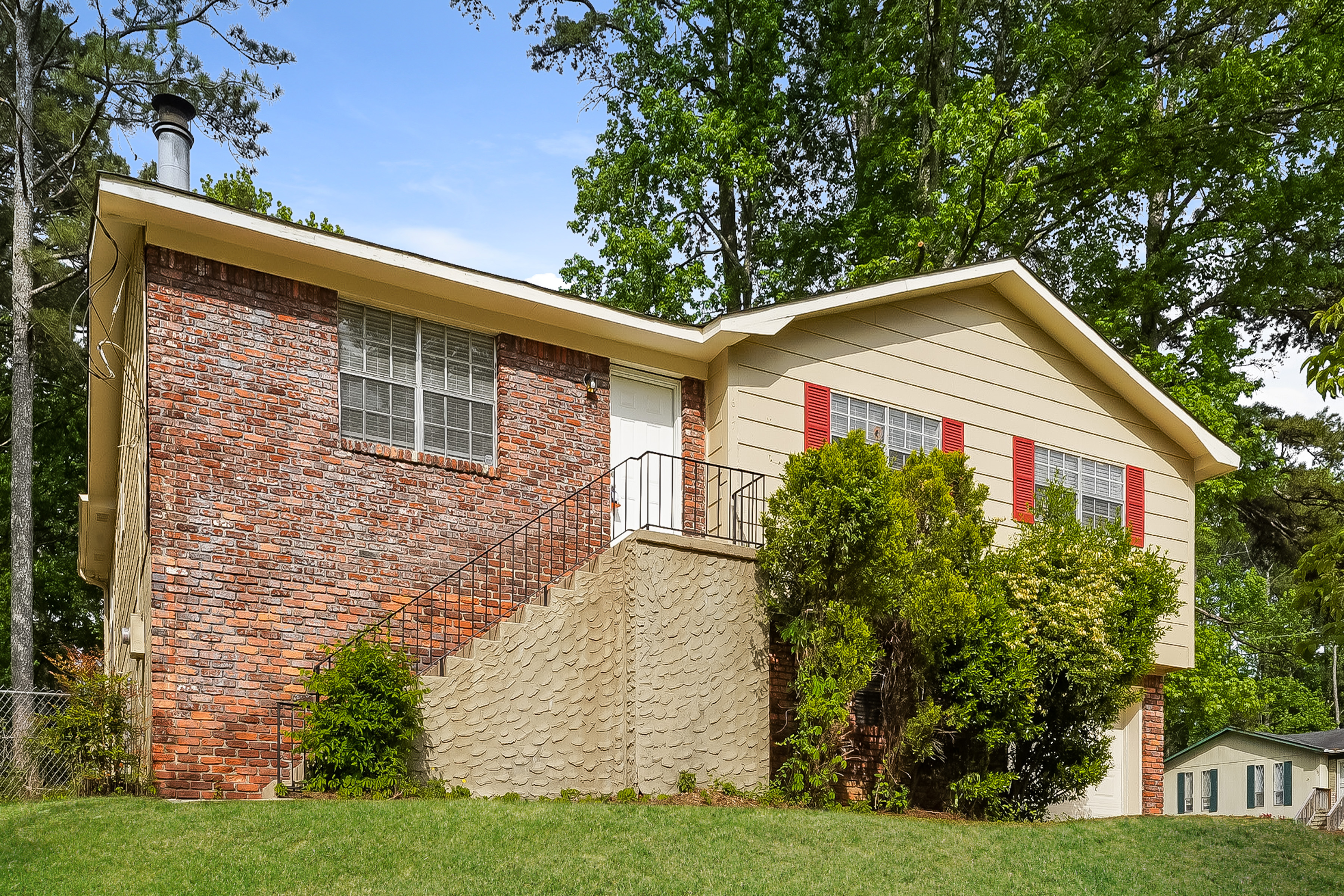 617 Princess Ln Irondale, AL 35210